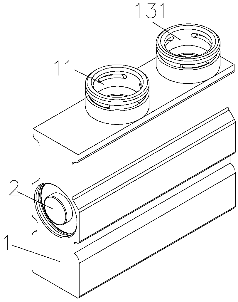 Temperature adjusting valve and heat management system with temperature adjusting valve