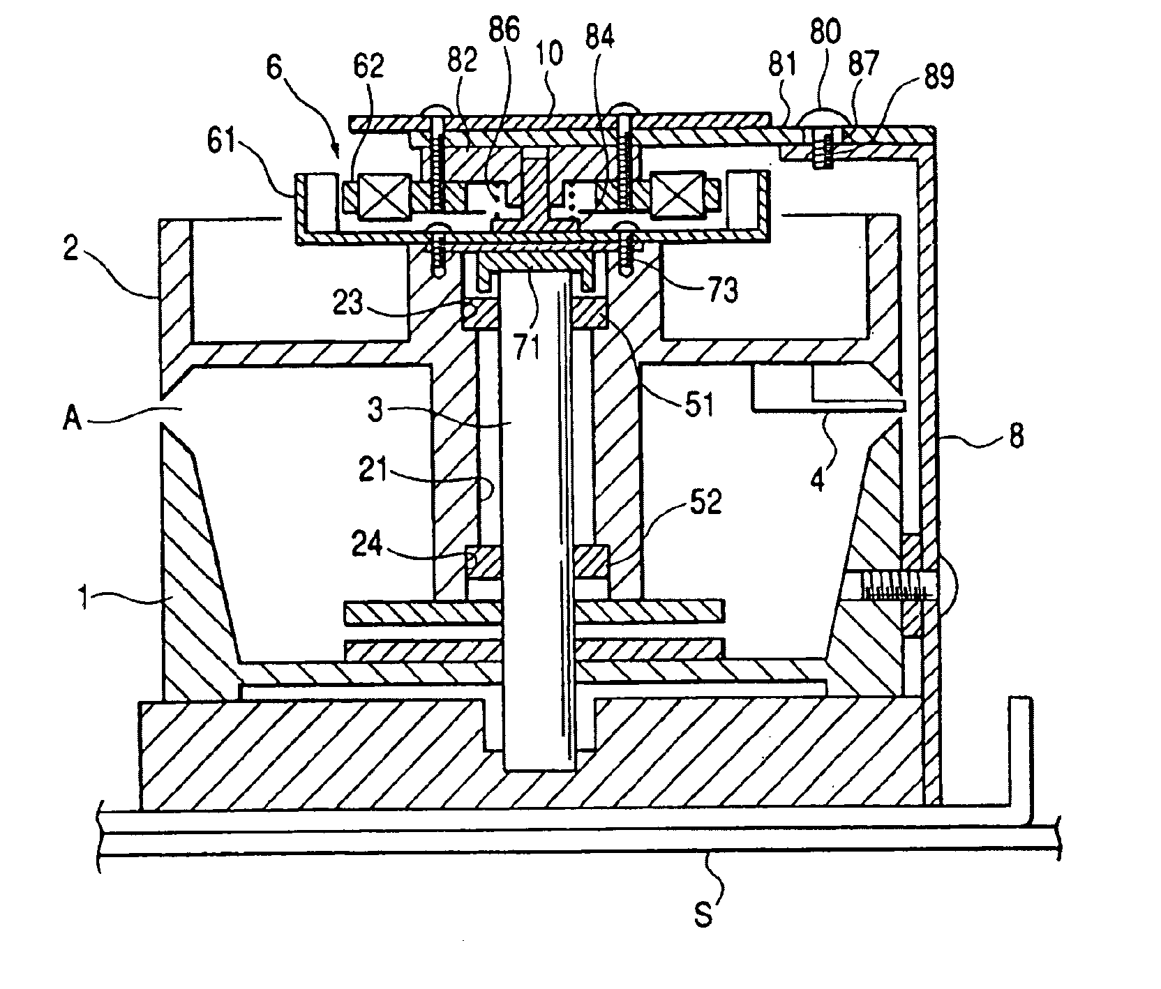 Rotary magnetic head device and method of producing a rotary magnetic head device