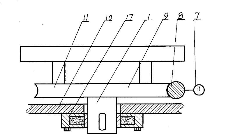 A device capable of reducing or eliminating the hysteresis of solar tracking transmission system