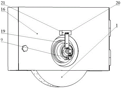 Grinding internal cooling system capable of automatically calibrating liquid supply position