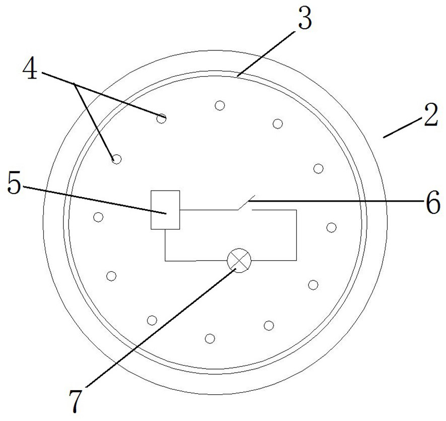 A living saury storage and transportation device and storage and transportation method thereof