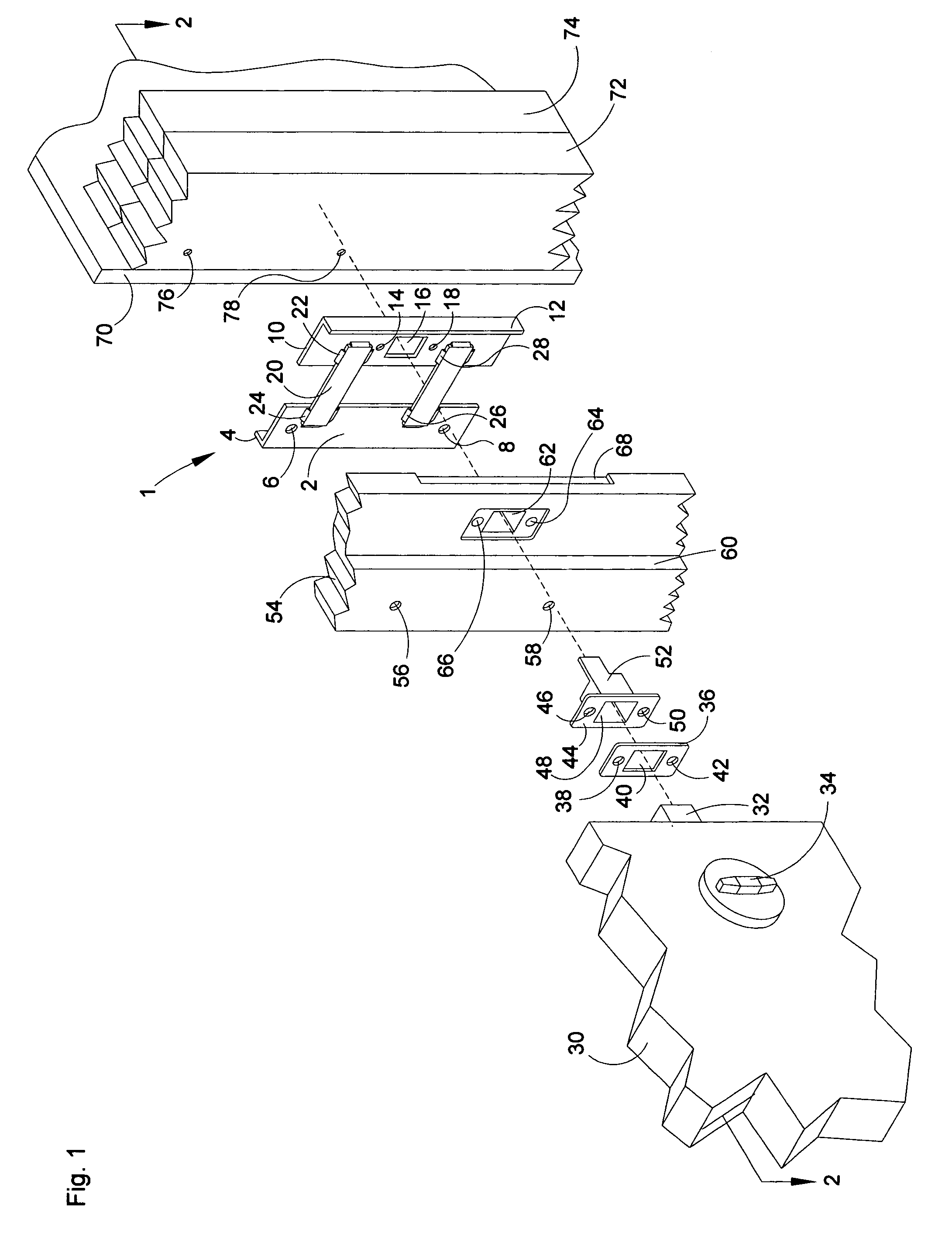 Kick-in resistant door reinforcing assembly