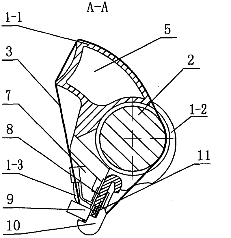 Integrated composite spinning device of ring spinning frame