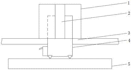 Traveling bale plucking mechanism of bale plucker