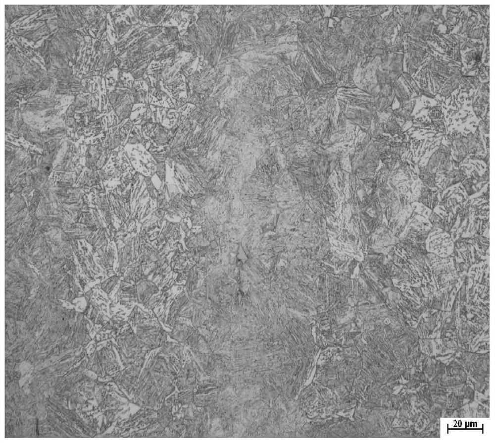 A manufacturing method for quenching heat treatment of super-wide and extra-thick steel containment nuclear power steel