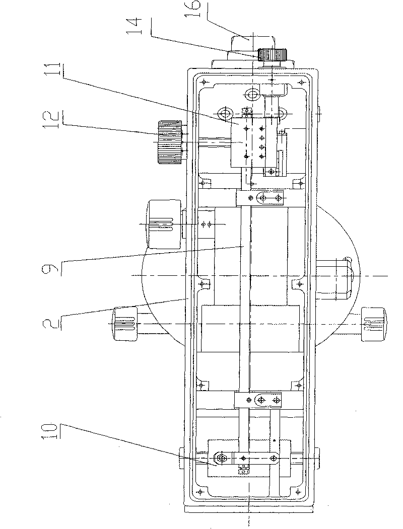 Automatic level with built-in micrometer panel and assembly method thereof