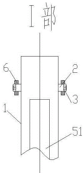 Screw protecting device for screw headstock gear