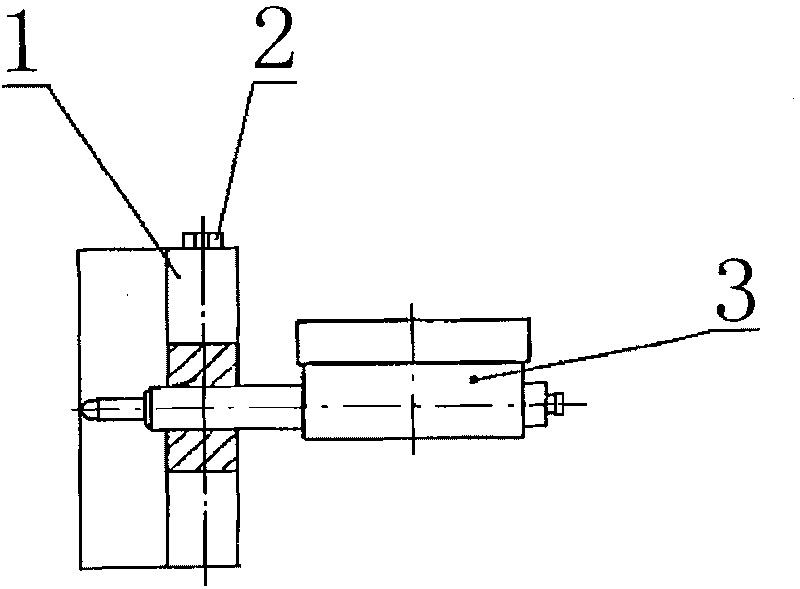 Cold rolled strip resolved cutting flying shear blade primary clearance scaling device and scaling method thereof