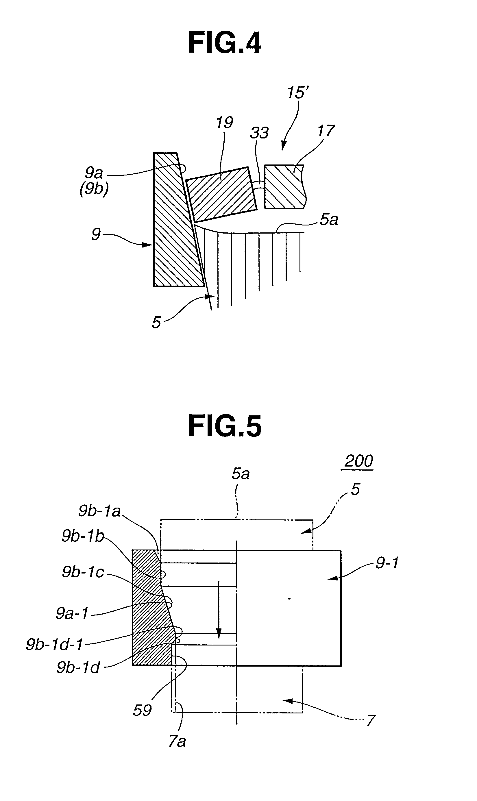 Device for press-fitting catalyzer core bed into outer case