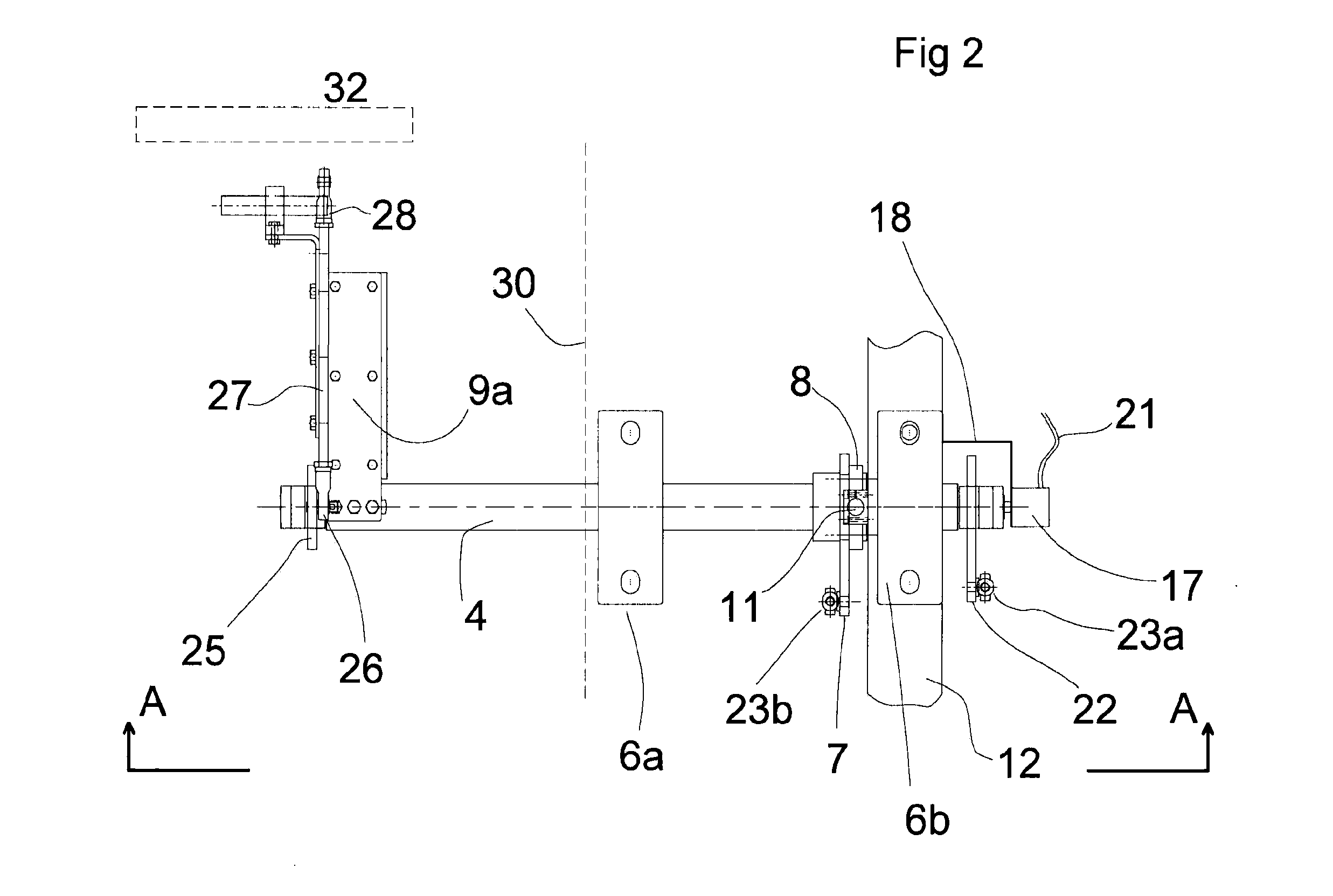 Packing equipment with two restraining members