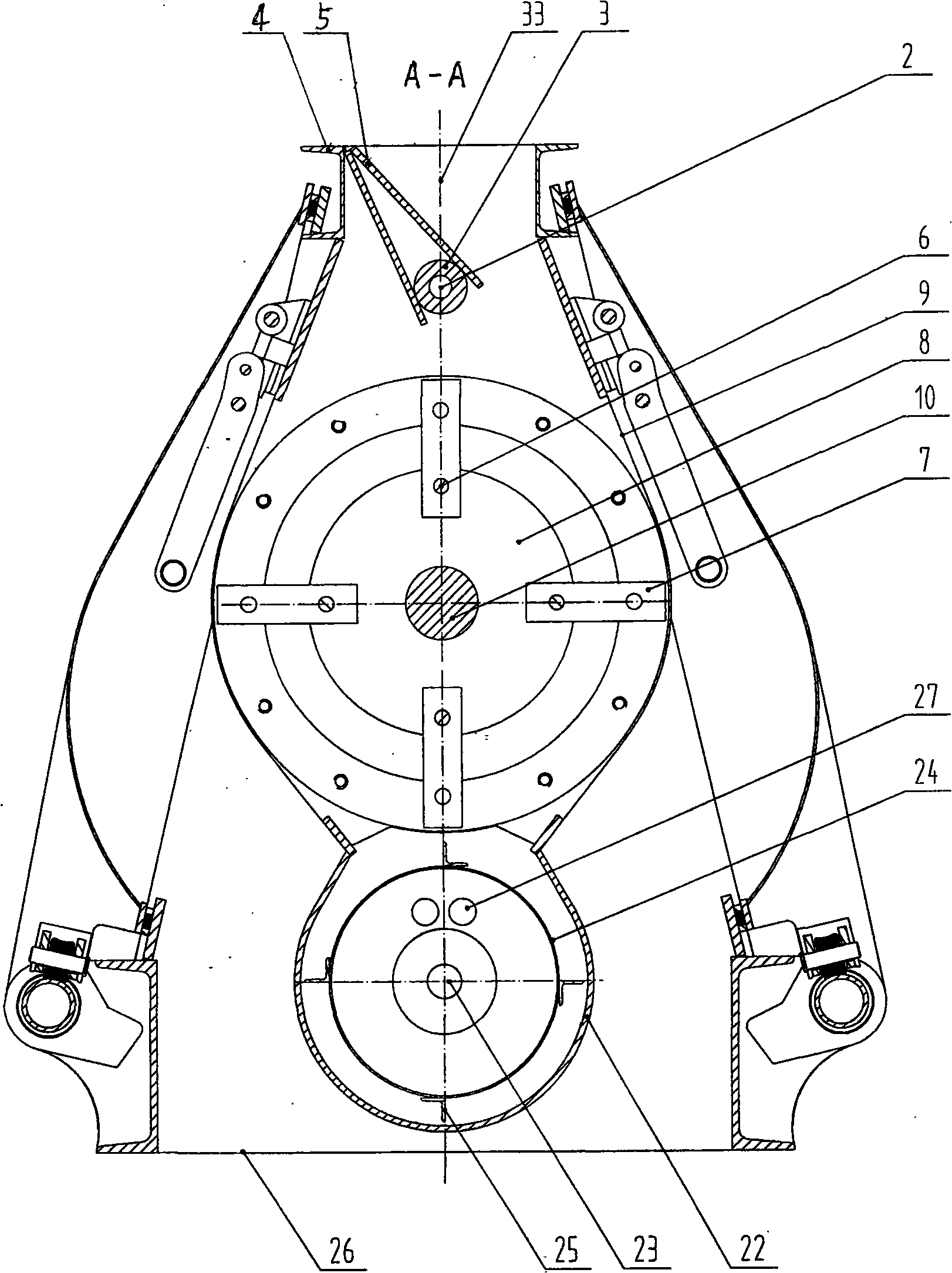 Hammer leaf type drum sieve pulverizing machine and pulverizing method