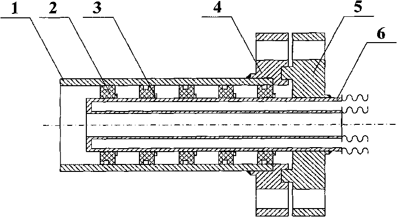 Liquid helium conveying pipeline and heat sink interface form design