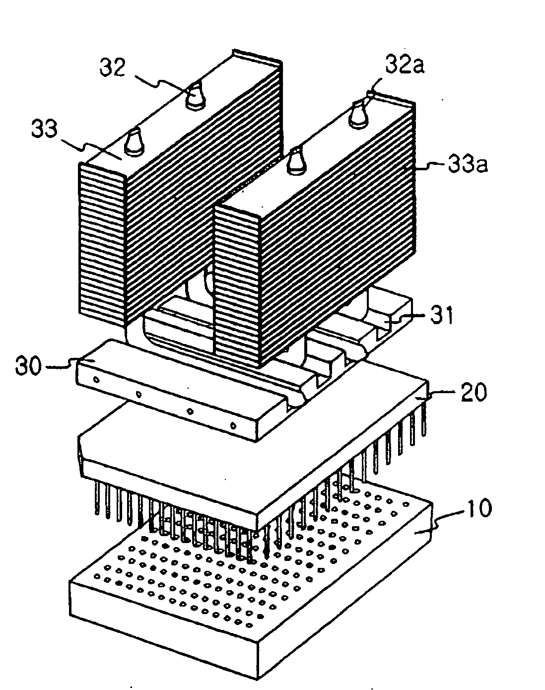 Semiconductor chip cooling module with fin-fan-fin configuration