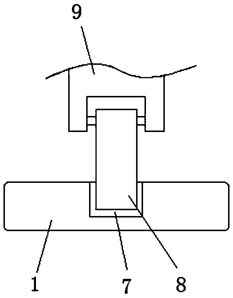 Solar photovoltaic module capable of improving light energy utilization rate