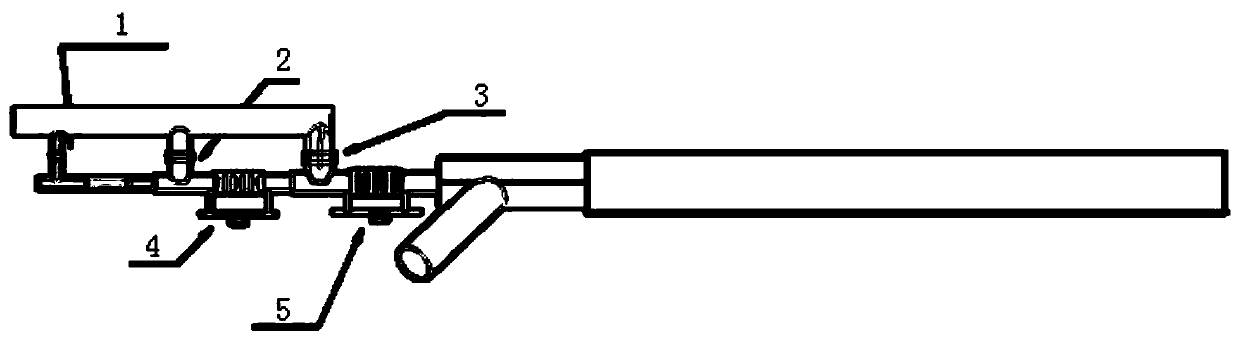 Automatic adjusting mechanism and adjusting method for internal and external air of combustor