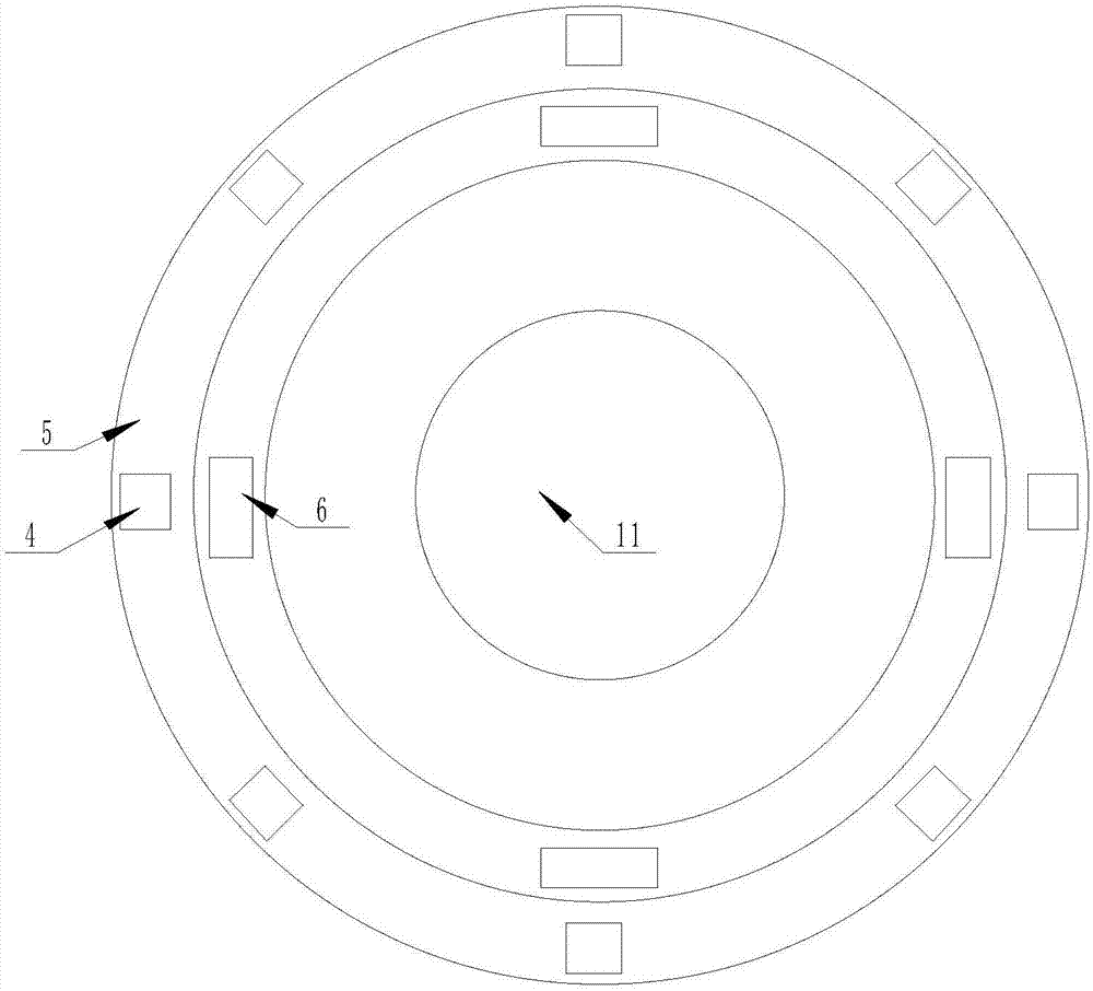 Filling manufacturing device convenient to clean