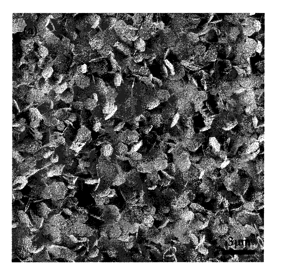 Method for preparing minor-diameter carbon nanotube array on surface of flaky material