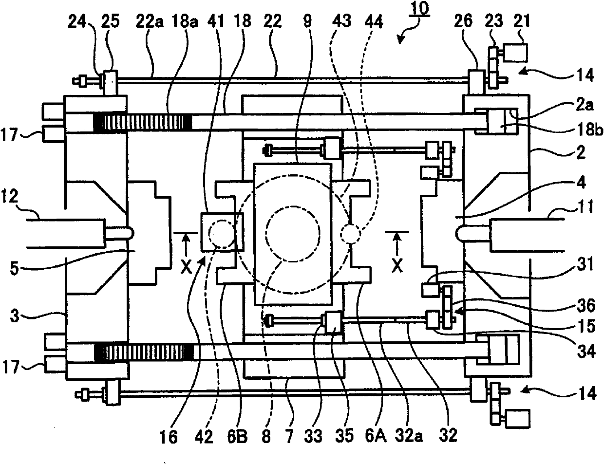 Injection molding machine for bimaterial molding and method of controlling same