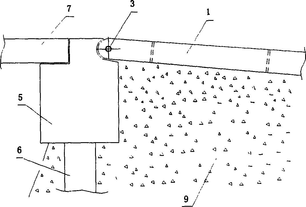 Chain transition device adapted for difference in settlement of building