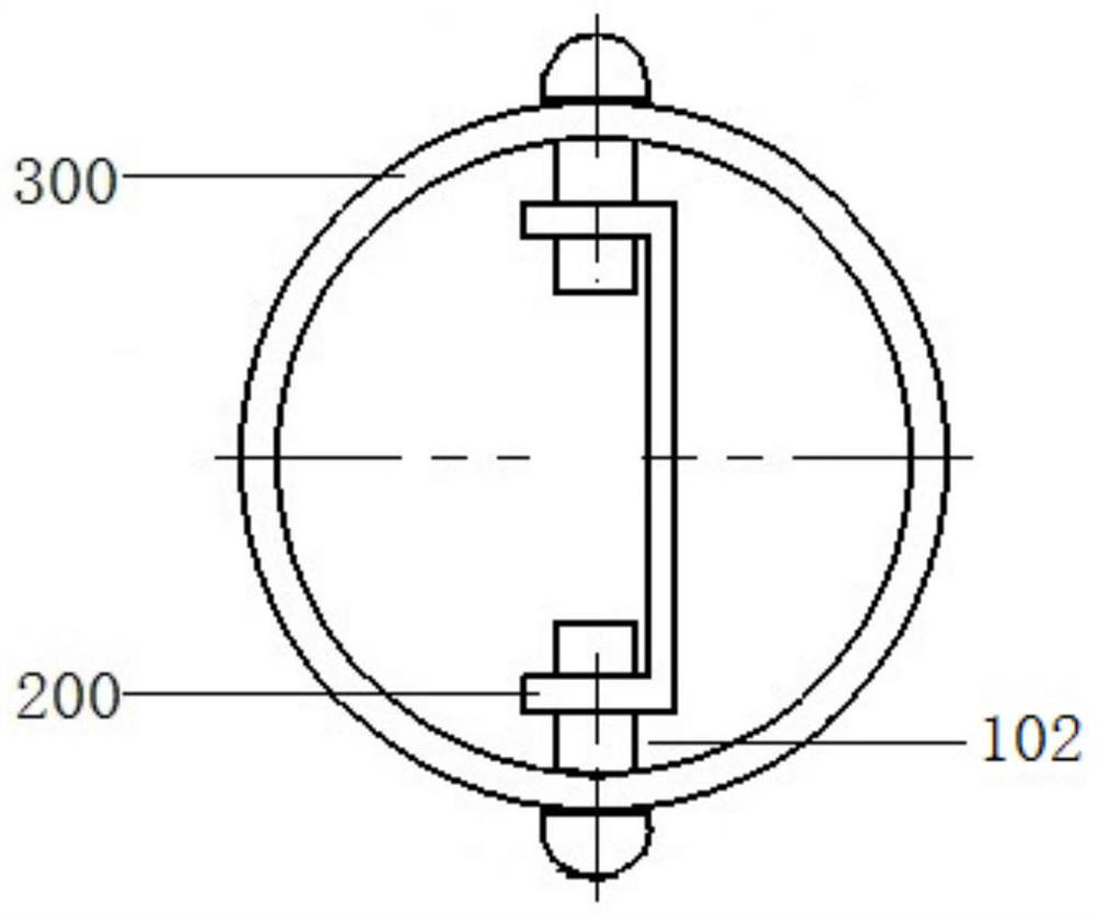 A slightly eccentric swinging flue gas turbulence device and a method for enhancing flue gas heat exchange