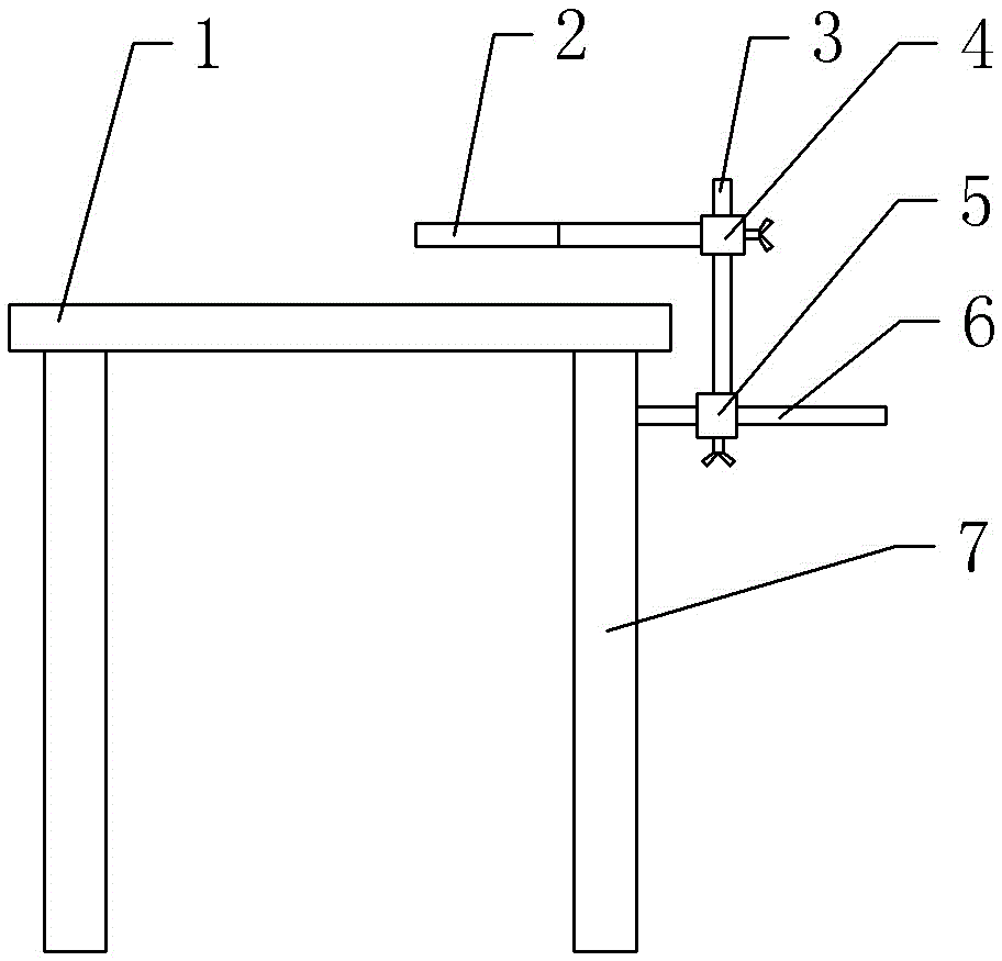 Oriented glass bottle transmission device