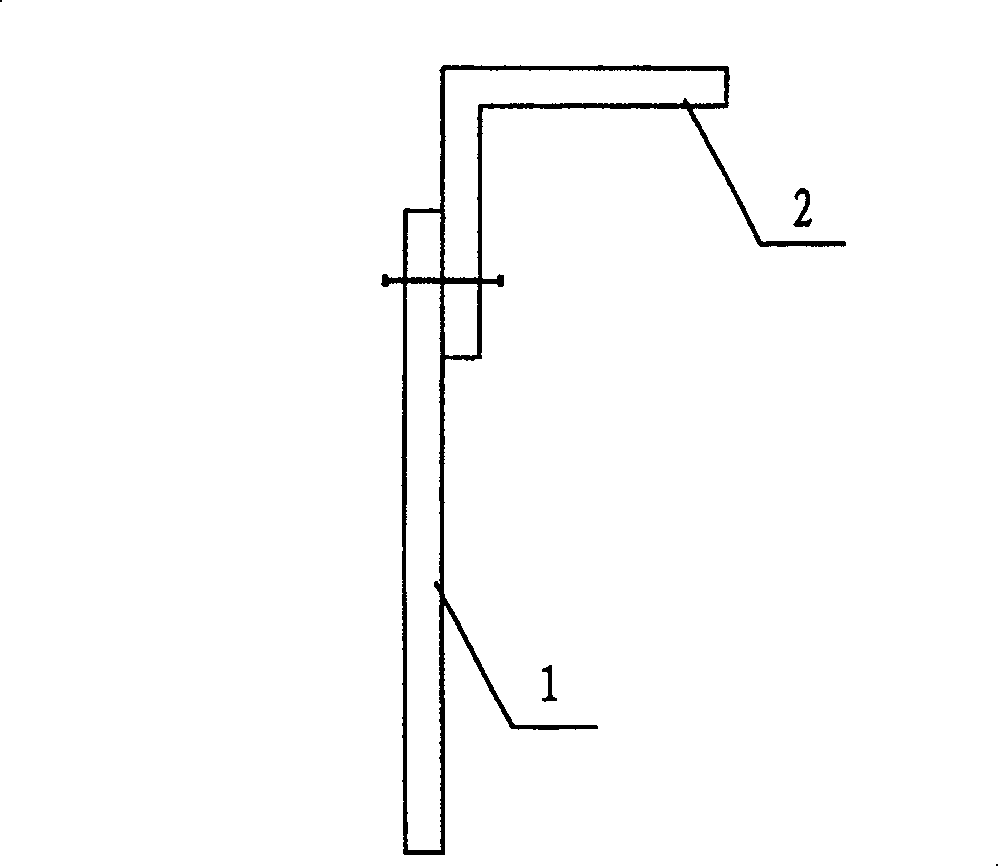 Sedimentation pond for water treatment and mud-scraping machine