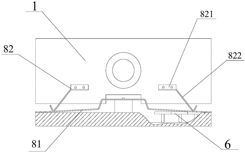 Hollow capsule manufacturing device with improved glue dipping unit and mold base jacking chain wheel