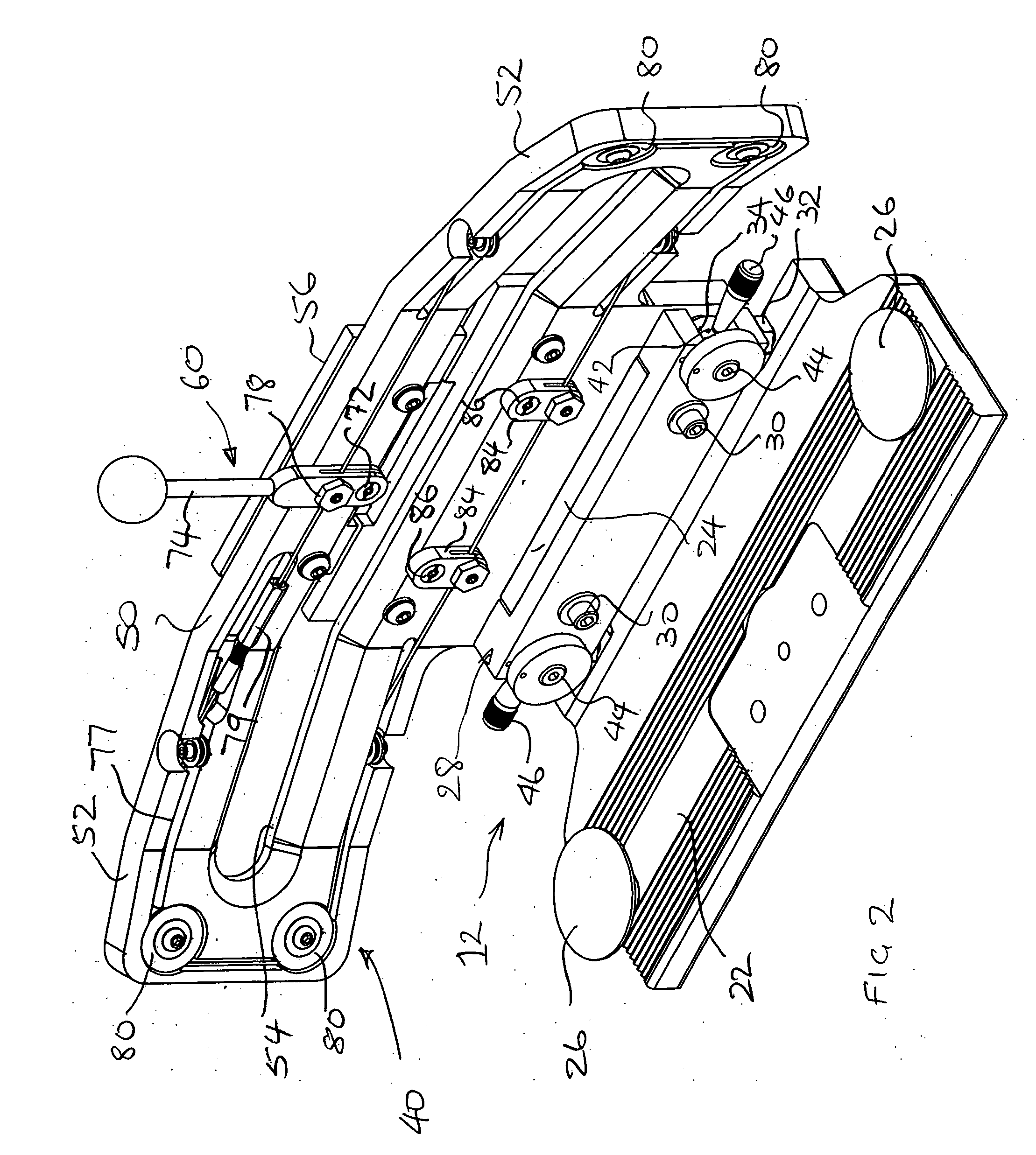 Self-centering skate holder