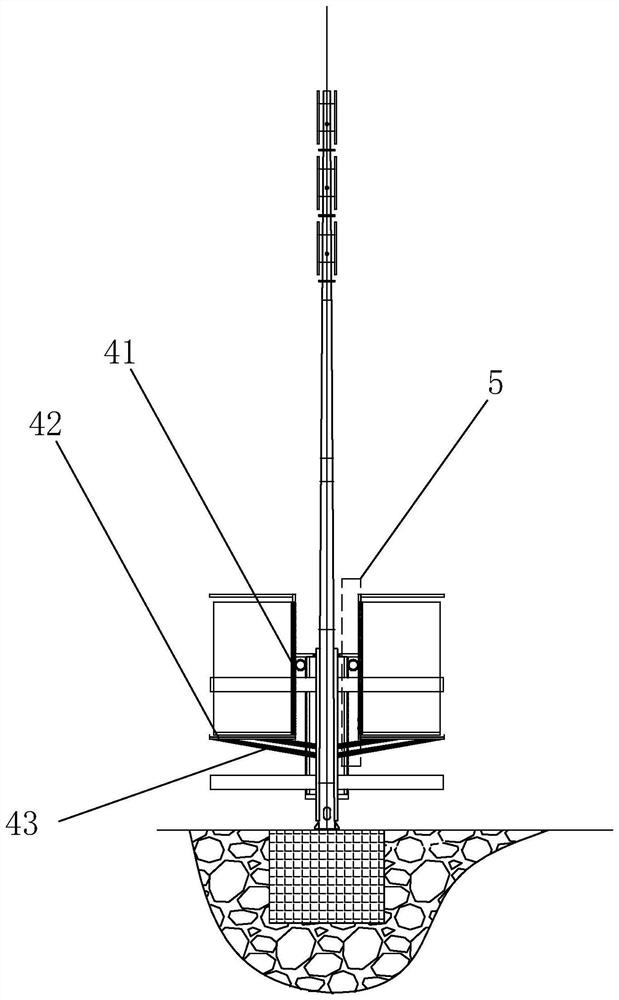 Tower and cabinet integrated communication base station