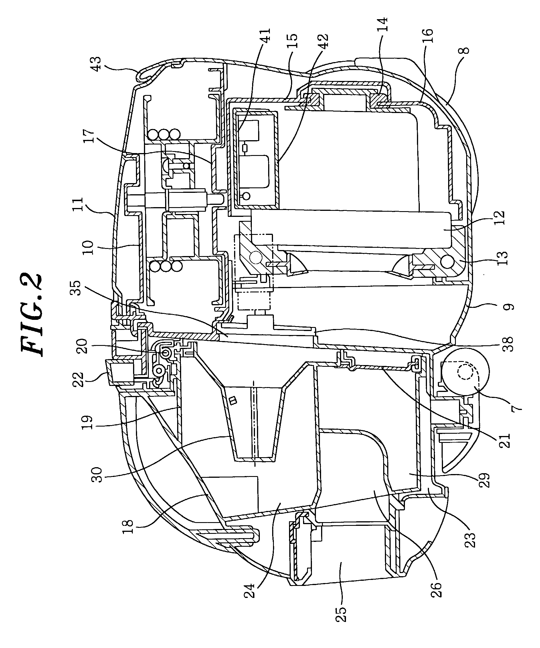 Vacuum cleaner capable of compressing dirt