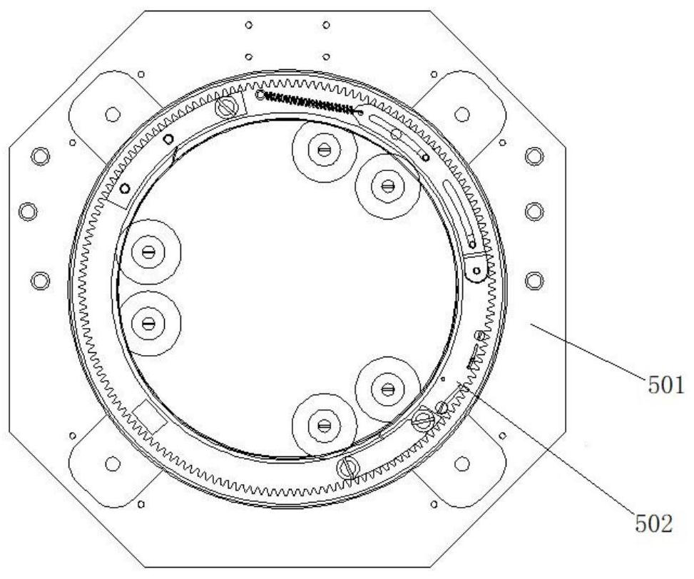 A tray-type online winding machine and its winding method