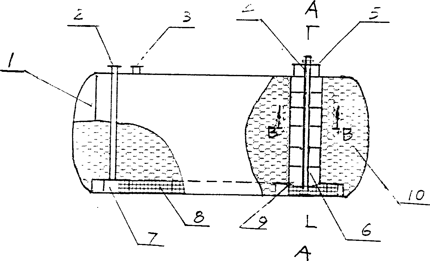 Blocking and explosion-proof underground oil storage tank capable of washing and maintenance