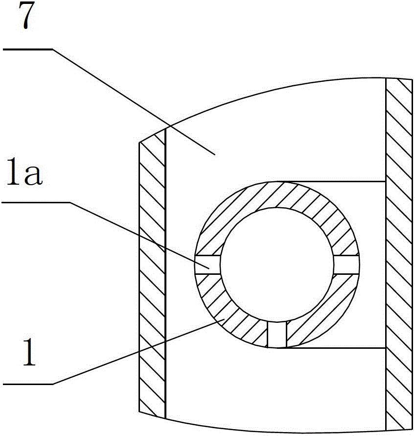 Device for maintaining water level of smoke-impact water spinning type LNG (Liquefied Natural Gas) heating gasification furnace