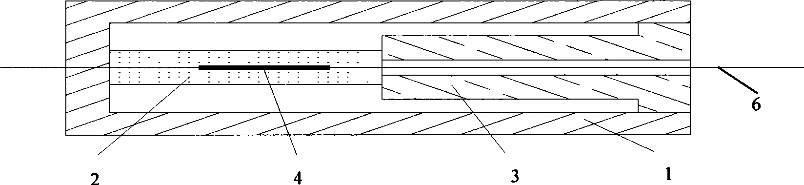 Optical fiber grating self-compensating strain transducer produced by on-line molding process