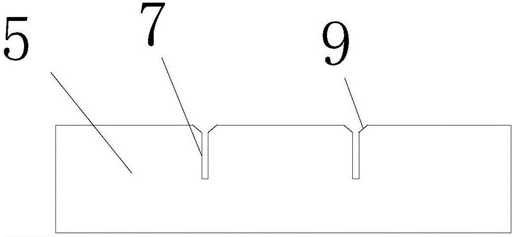 Pin type capacitor packaging assembly