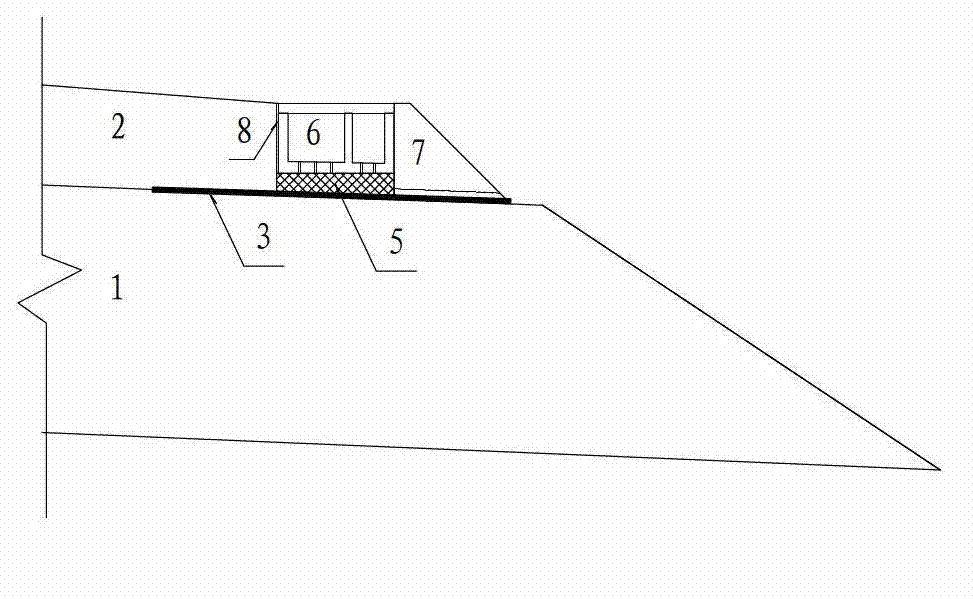 High-speed railroad shoulder and drainage structure