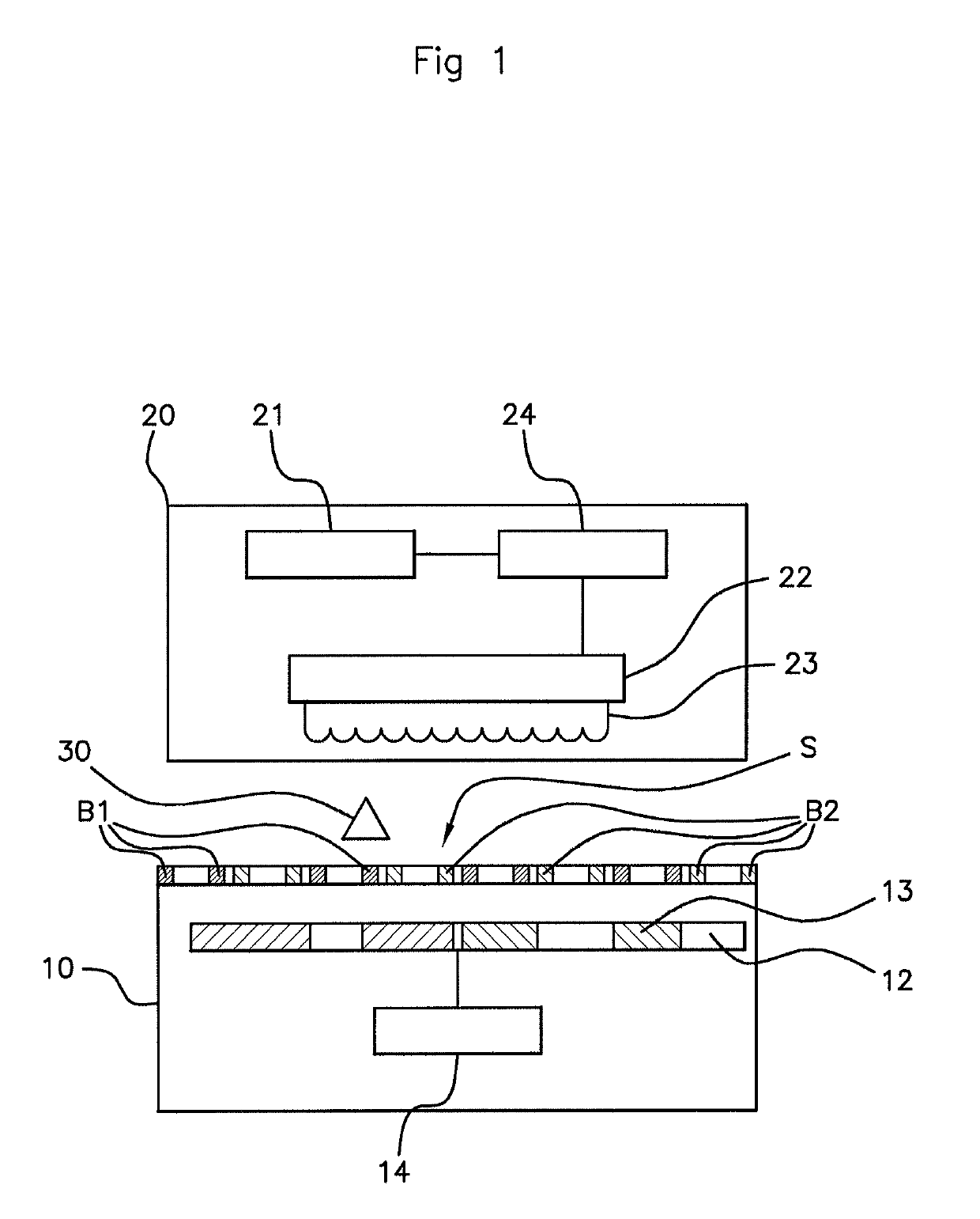 Device for detecting a parasitic metallic object in the emission zone of a device for recharging a user apparatus for an automotive vehicle and associated detection method