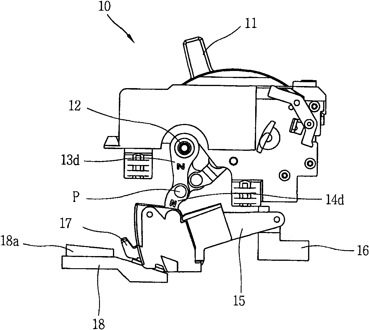 Power transmission mechanism for four poles circuit breaker