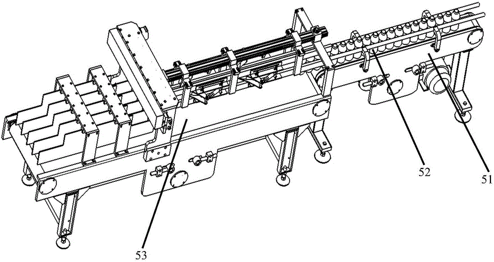 Separate bottle conveying and automatic packing device