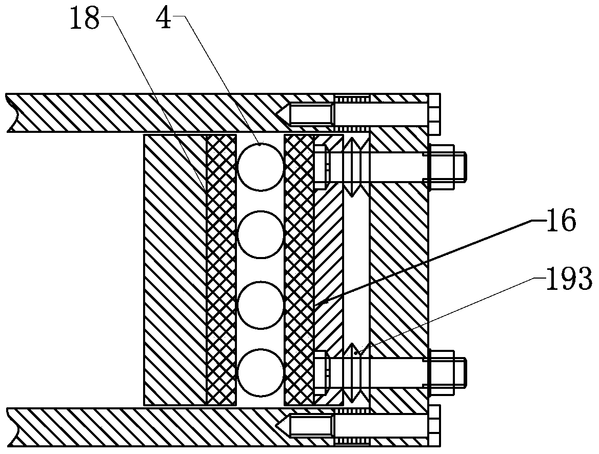 Progressive rope gripper and progressive overspeed protection safety device for dragging type lifting device