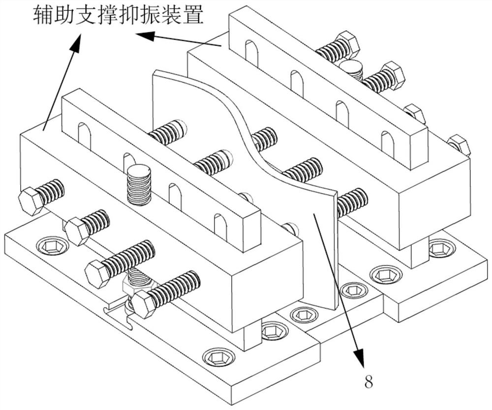 Auxiliary supporting vibration suppression device for milling thin-wall curved-surface part