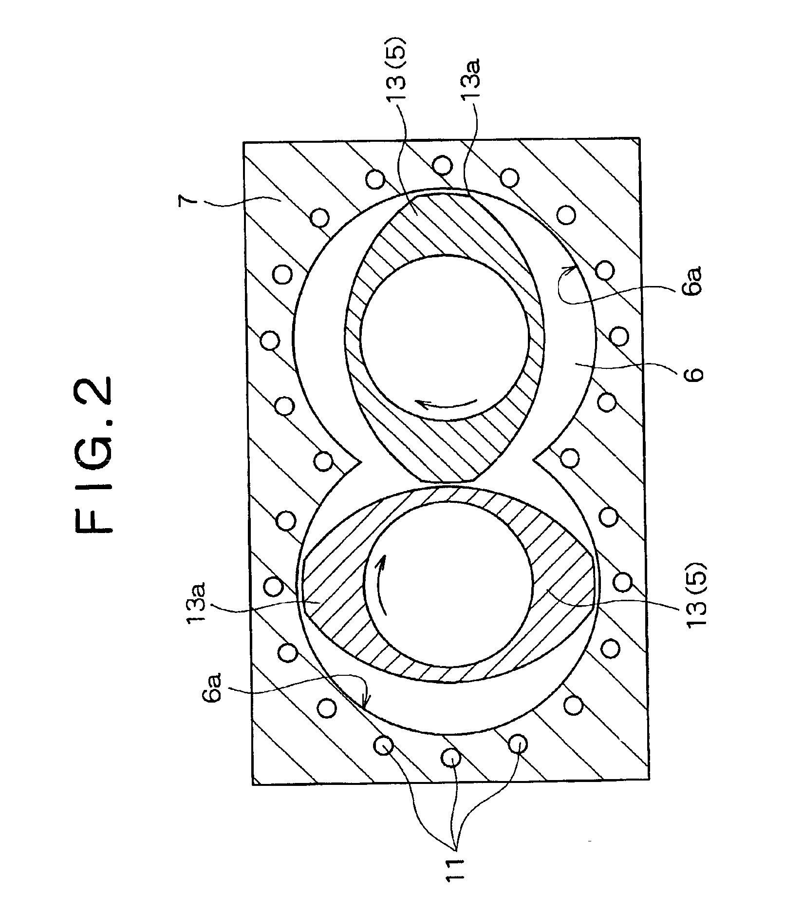 Kneading apparatus, including selectable discharge ports, for kneading rubber or rubber compositions