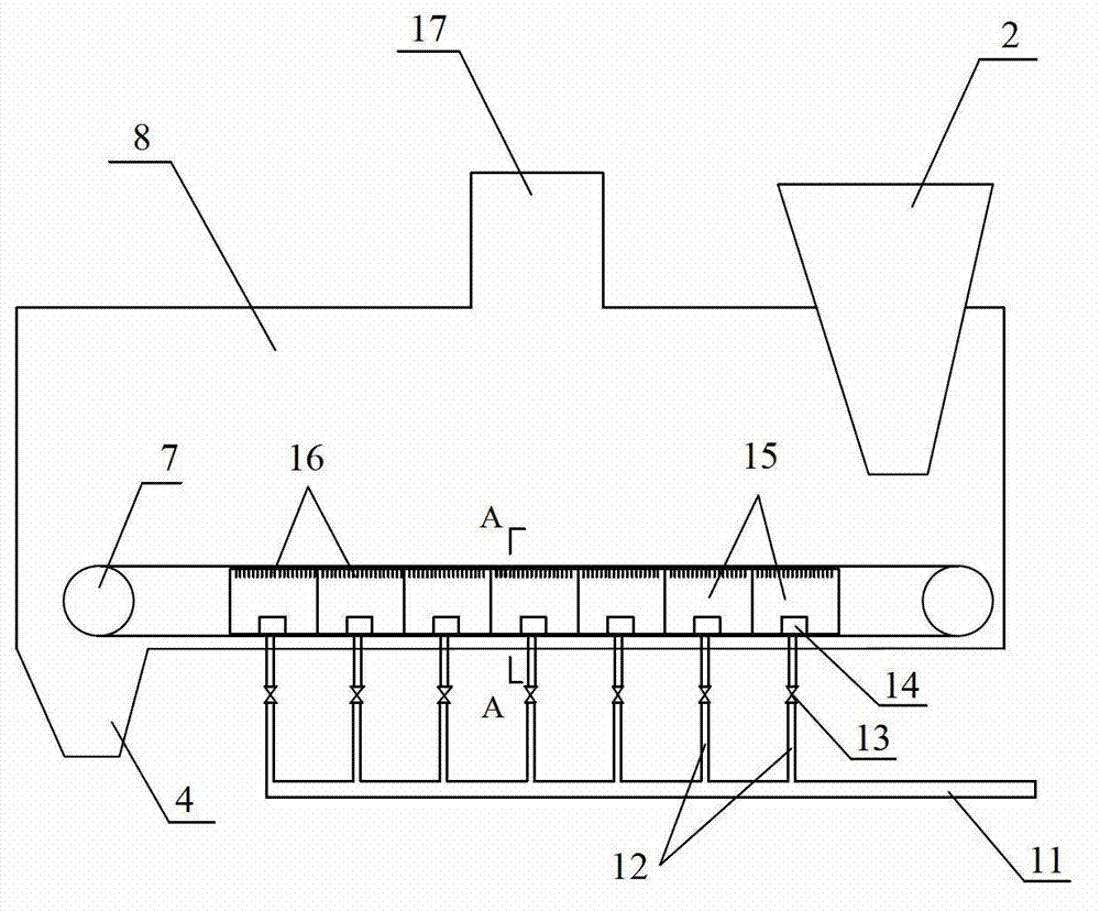 Method and device using biomass boiler smoke to dry biomass raw material