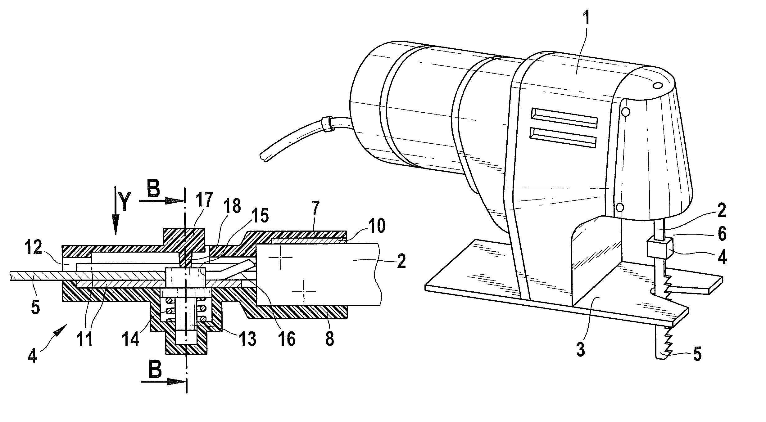 Reciprocating saw with fastening device for a saw blade