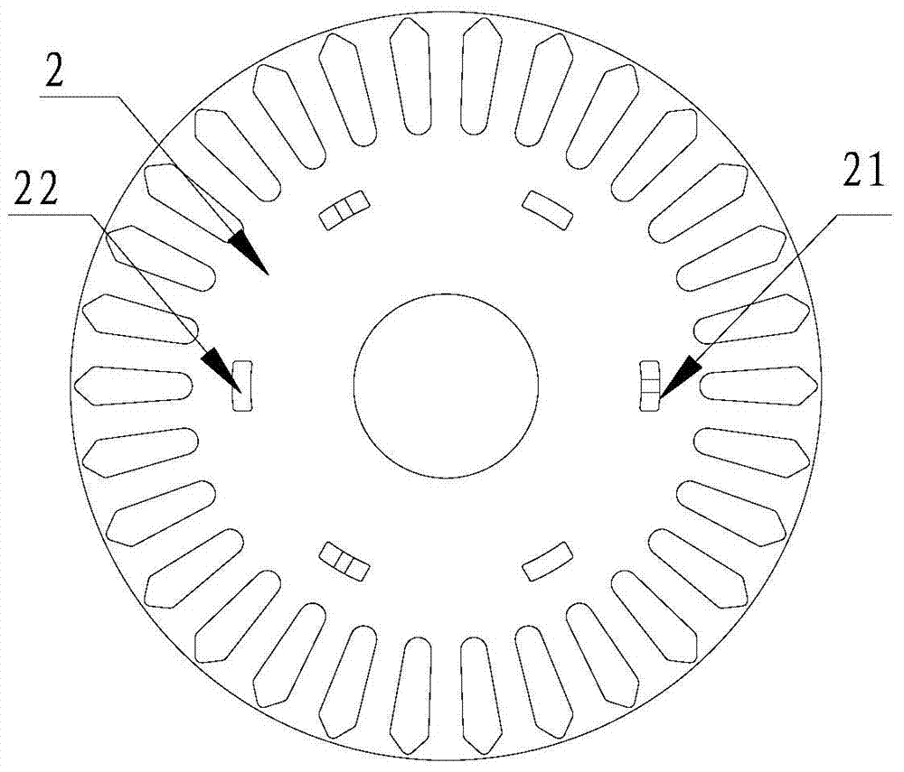 Spacer stacked riveted motor iron core and its manufacturing method and device dedicated to the method