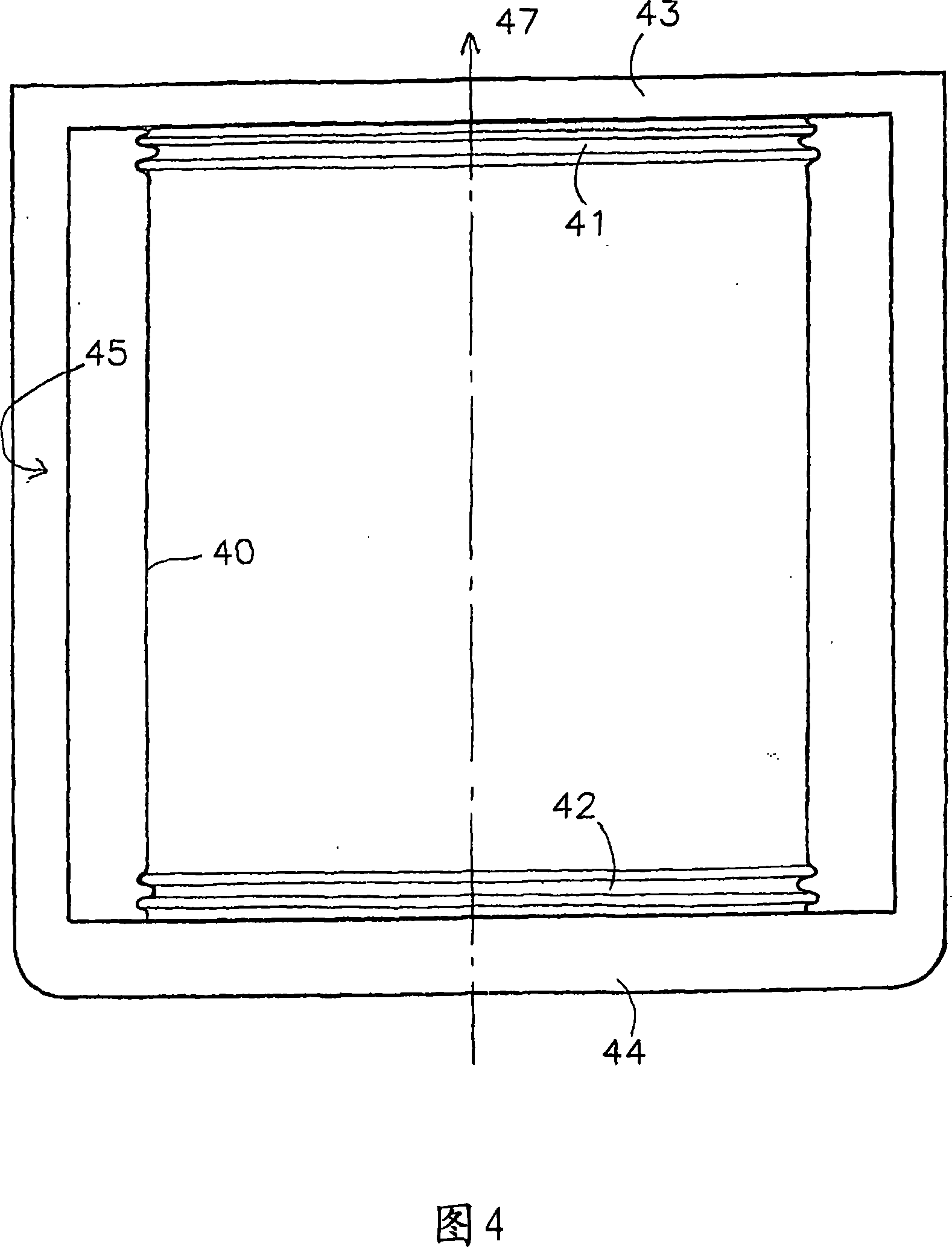 Ship with liquid transport tanks provided with deformation absorbers