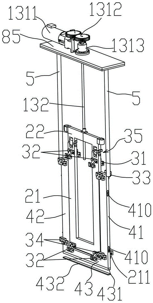 Friction-free conveying valve easy to open and close