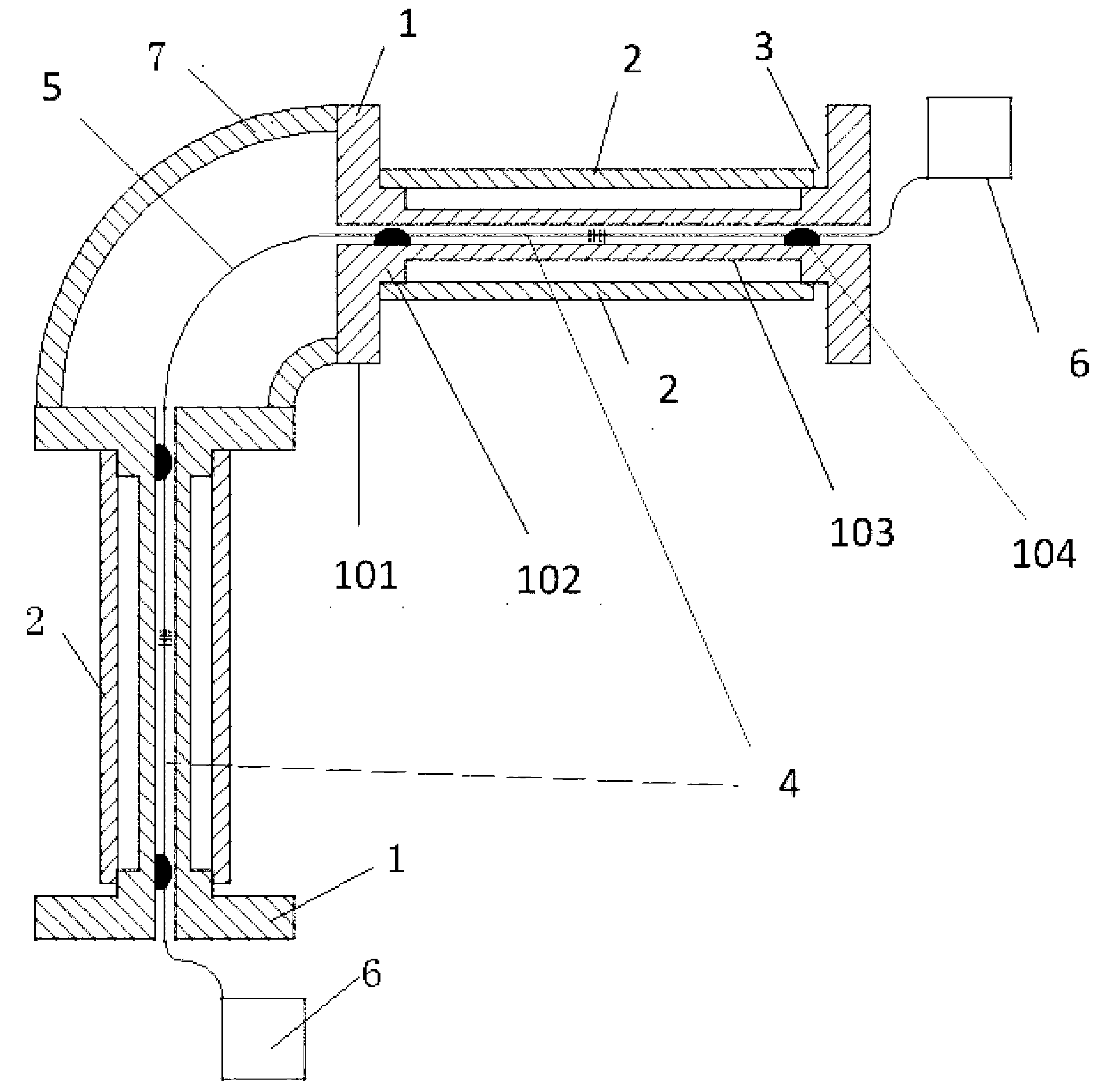 Bidirectional long-gauge-length fiber grating strain sensor