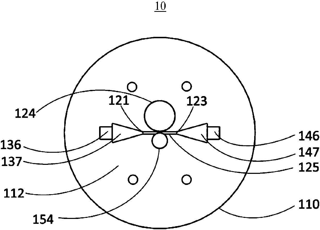 Multi-core optical fiber resonant cavity gas sensor