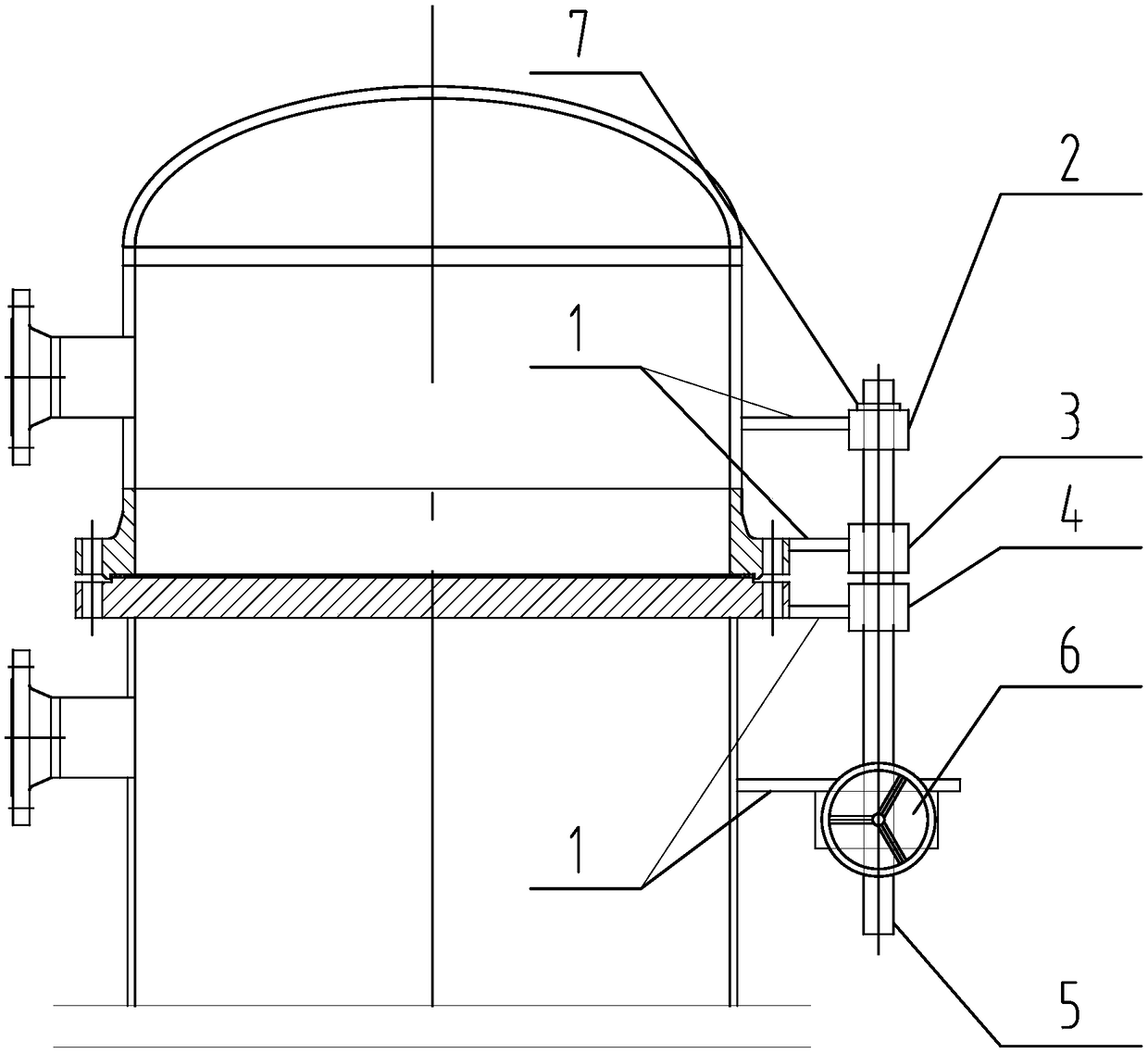 Simple assembling and disassembling device for vertical straight arm flange connecting equipment